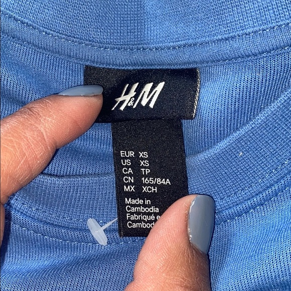 Men’s Sweater - Picture 2 of 3